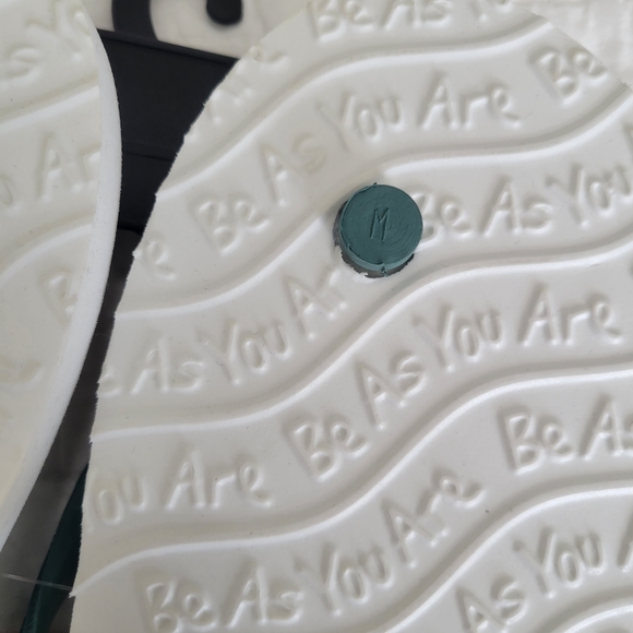 Drink Sleep Repeat Flip Flops Sandals M 7-8 NWT Be As You Are - Picture 7 of 9